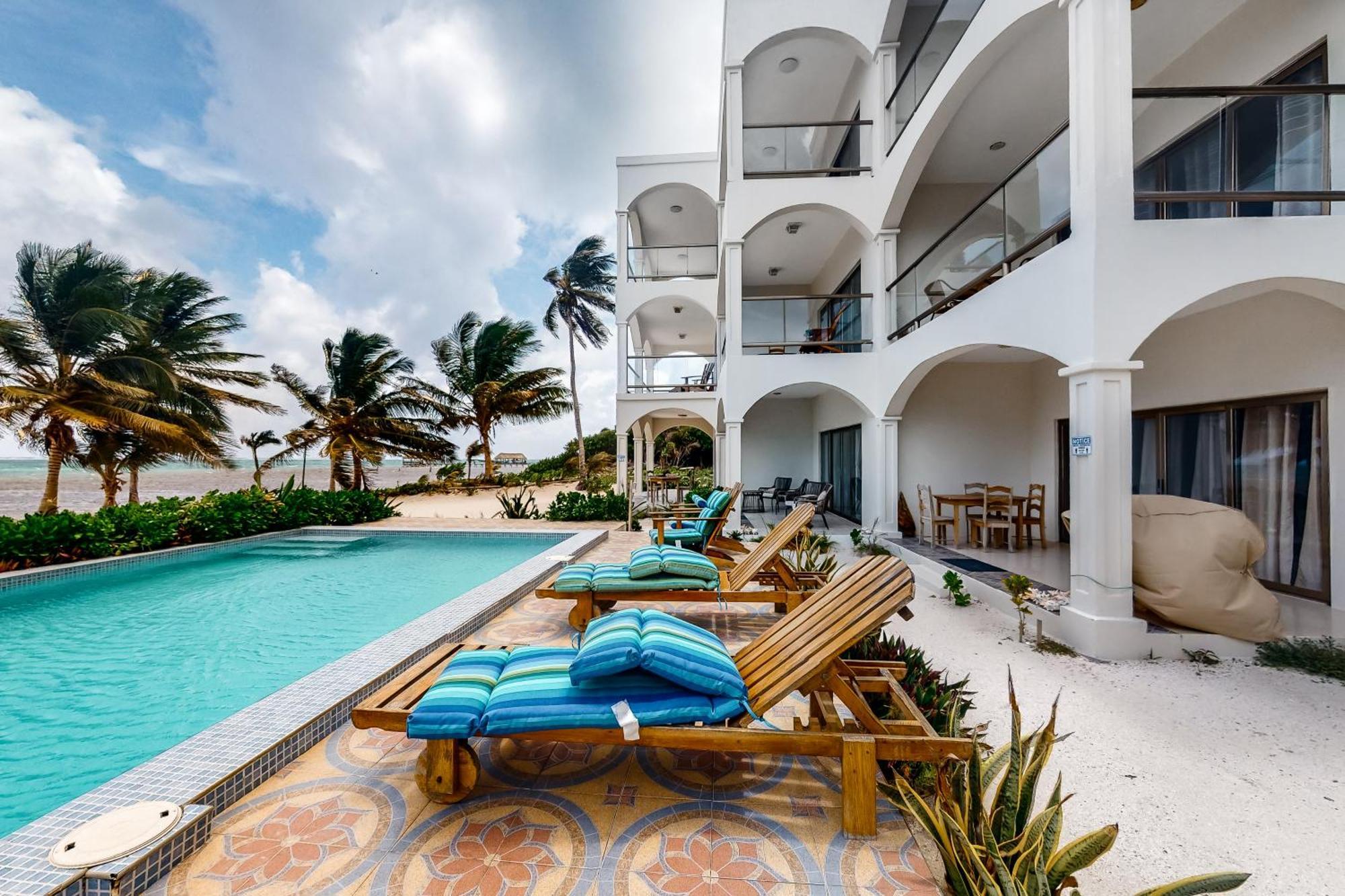 Blue Water Beach Villas San Pedro  Værelse billede